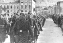 Defile jedinica 8 korpusa u oslobođenom Mostaru, februara 1945._znaci.net