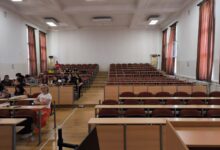 Bez dijaloga danas na niškom Filozofskom, slede krivične prijave Amfiteatar niškog Filozfskog