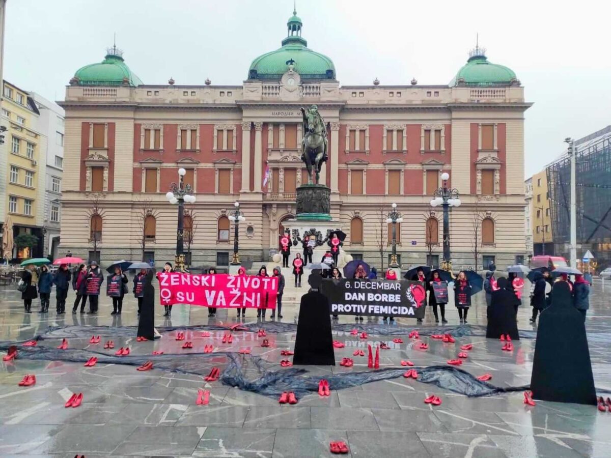 Skup na Trgu Republike u Beogradu na Međunarodni dan borbe protiv femicida