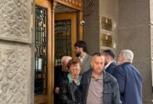 Student Arsen Milosavljević na ulazu u Osnovni sud u Nišu