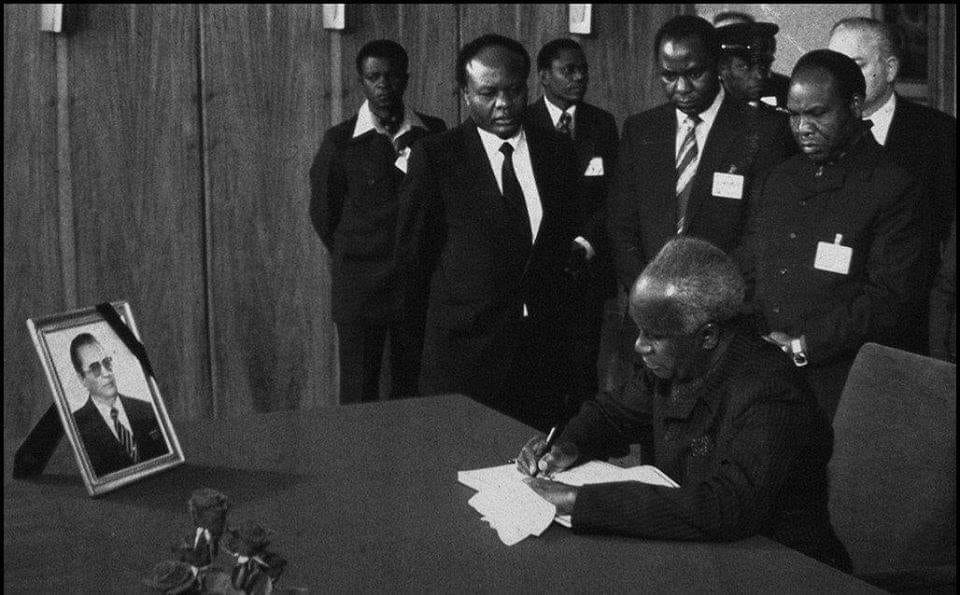 Kenet Kaunda na Titovoj sahrani