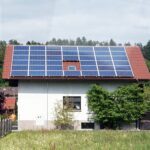 Solarni paneli na krovu kuće; Foto: Tiia Monto / Wikipedia