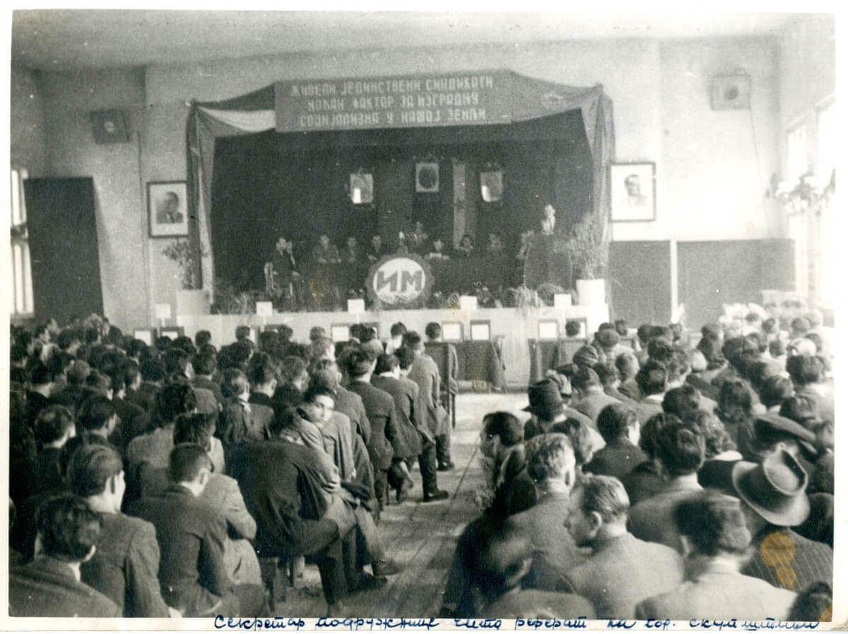 fotografija sindikalnog zbora u fabrici motora u Rakovici