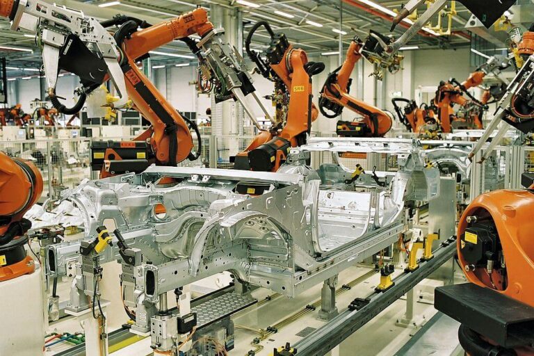 Robotizovana proizvodnja automobila u fabrici