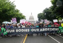 Masovni protesti u SAD za zaštitu prava na prekid trudnoće