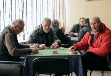 penzioneri igraju domine, insert iz filma