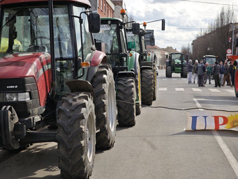 Blokada poljoprivrednika u Srbobranu