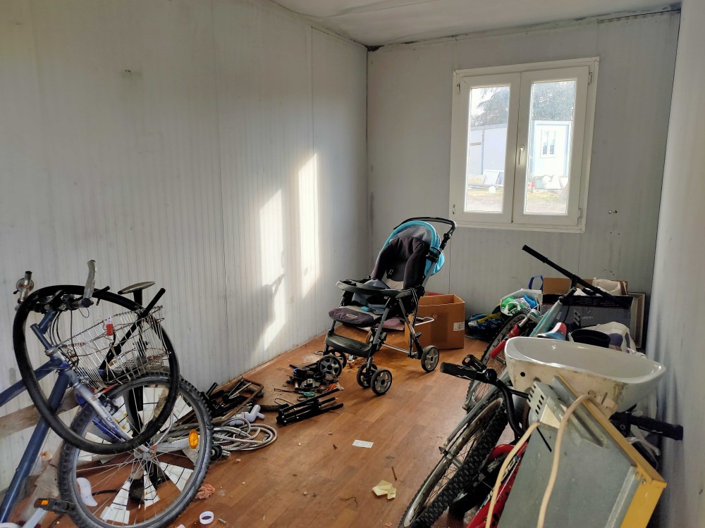 Neuslovni kontejneri