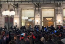 Kordon policije irepd Narodnog pozorišta