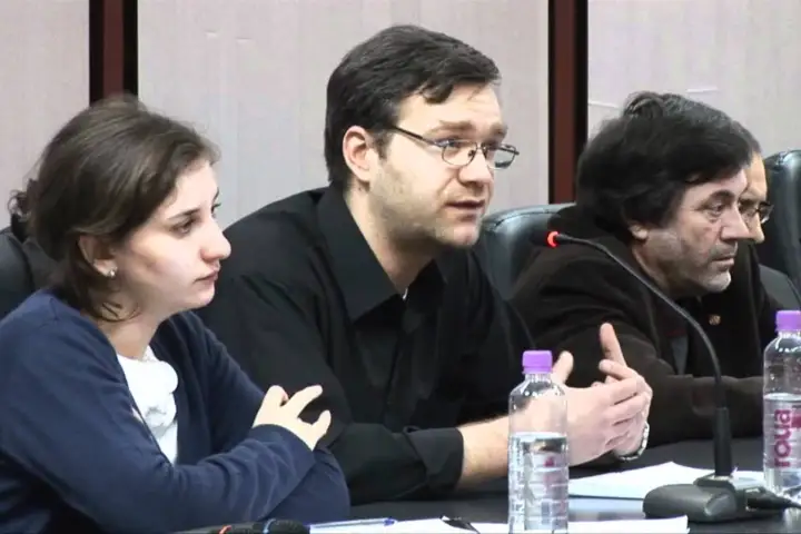 Dva slona u sobi kapitalističke nepravde