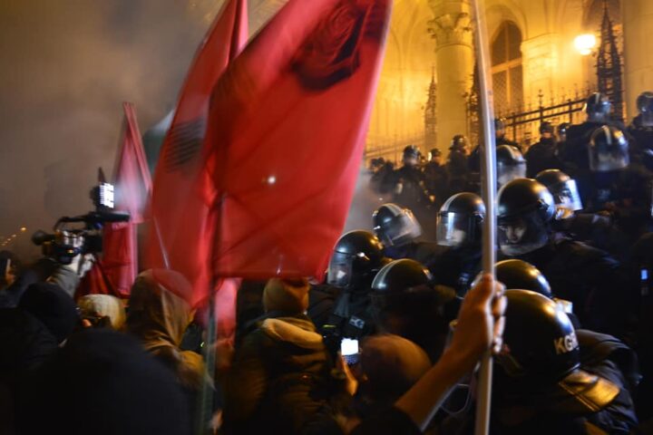Nastavak protesta protiv „zakona o robovlasništvu“ i uvođenja paralelnog sudskog sistema u Mađarskoj
