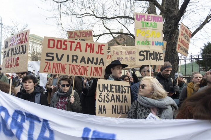 Protest Dosta je rezova održan je danas u Zagrebu