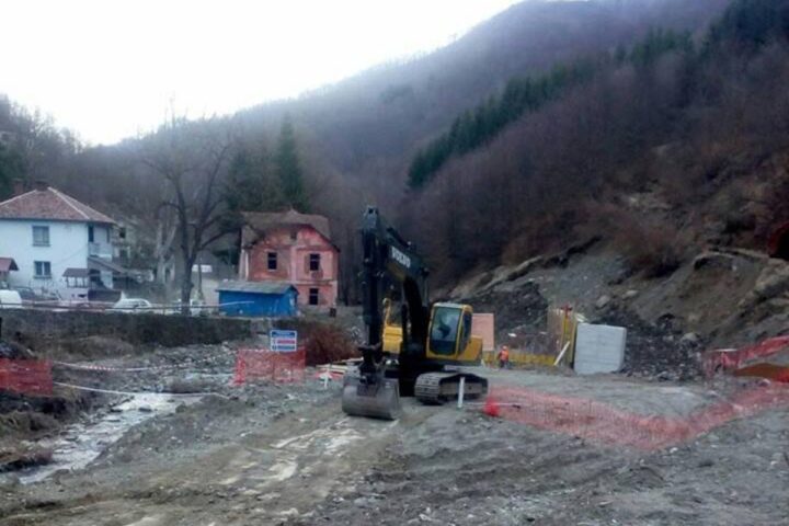 Dan nakon eksplozije u Rakiti ostaje nejasno šta je eksplodiralo