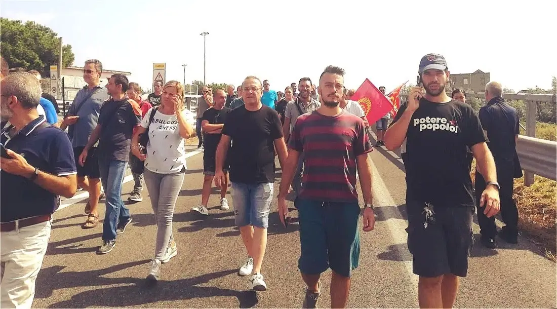 Italijanska partija Potere al Popolo: Opšti strah od gubitka posla se širi zajedno sa virusom