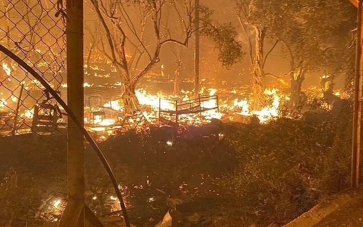 Izgoreo najveći izbeglički kamp u Grčkoj