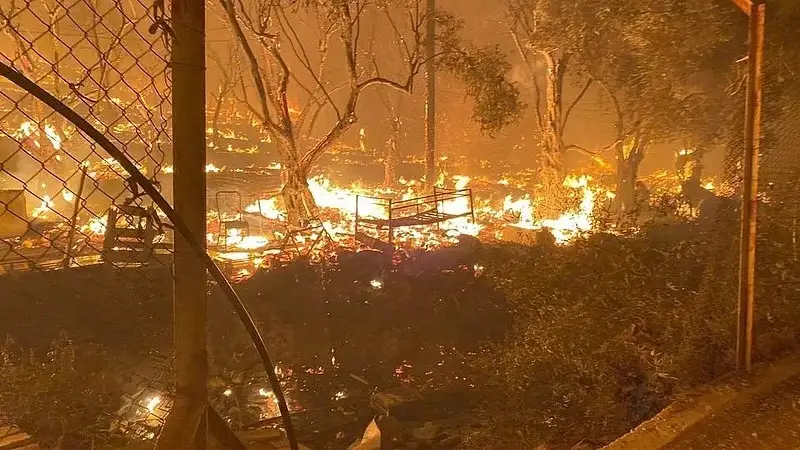 Izgoreo najveći izbeglički kamp u Grčkoj