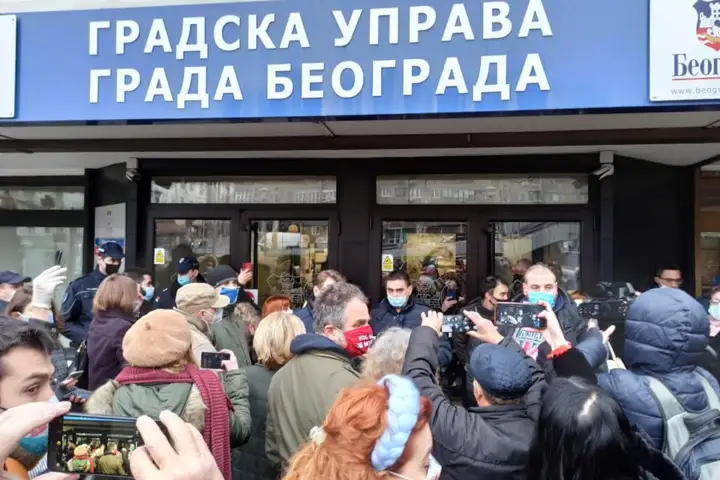 Nadležni sprečili pristup javnoj raspravi o sudbini vodoizvorišta na Makišu, 15 decembar 2020. Foto: Pravo na vodu / Facebook