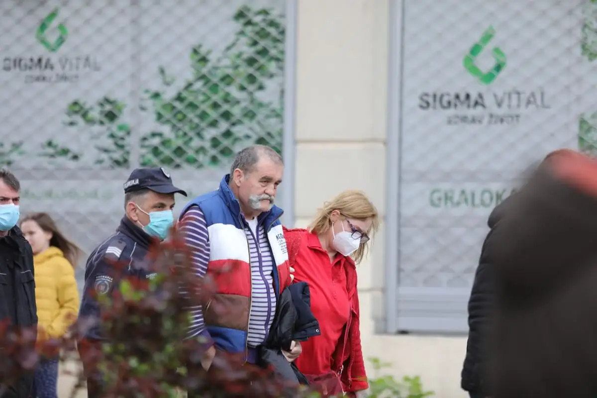 Da li je policiju sramota?
