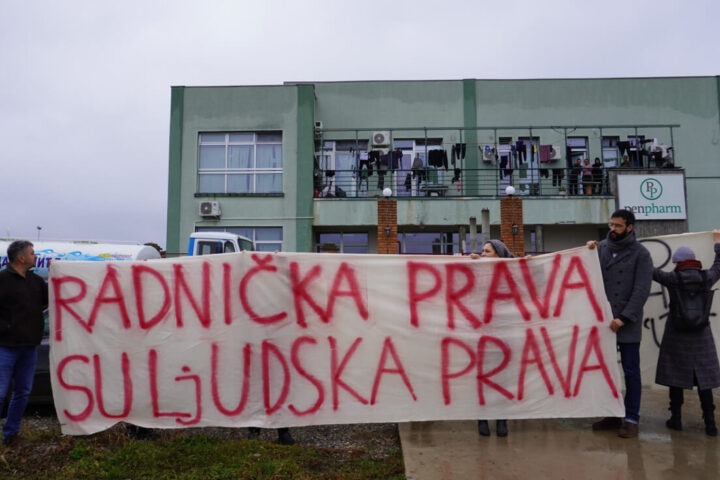 akcija ispred zgrade u kojoj su smešteni radnici iz Vijetnama