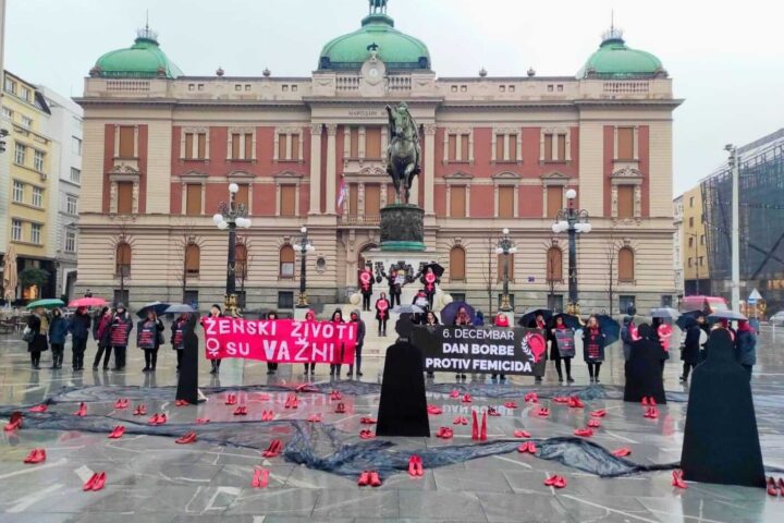 Skup na Trgu Republike u Beogradu na Međunarodni dan borbe protiv femicida