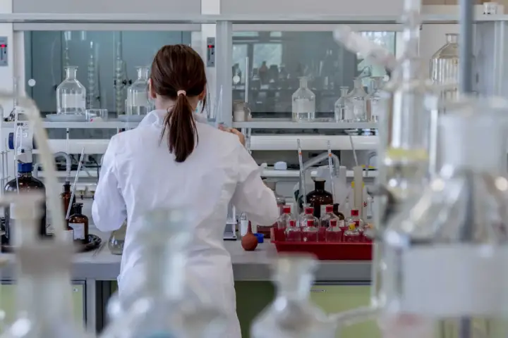 Borba za natalitet s one strane slogana: trauma umesto prevencije