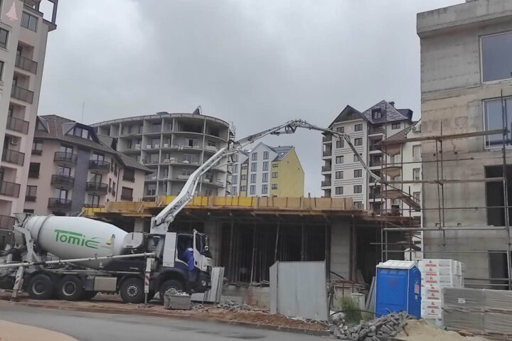 Izgradnja na Zlatiboru
