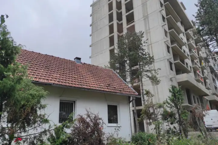 Izgradnja na Zlatiboru