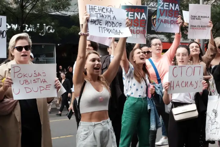 protest protiv informera