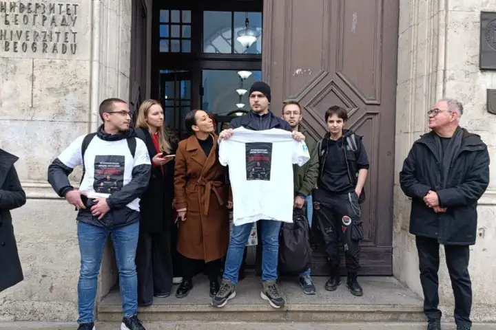 Blokada Rektorata BU; Foto: Mašina