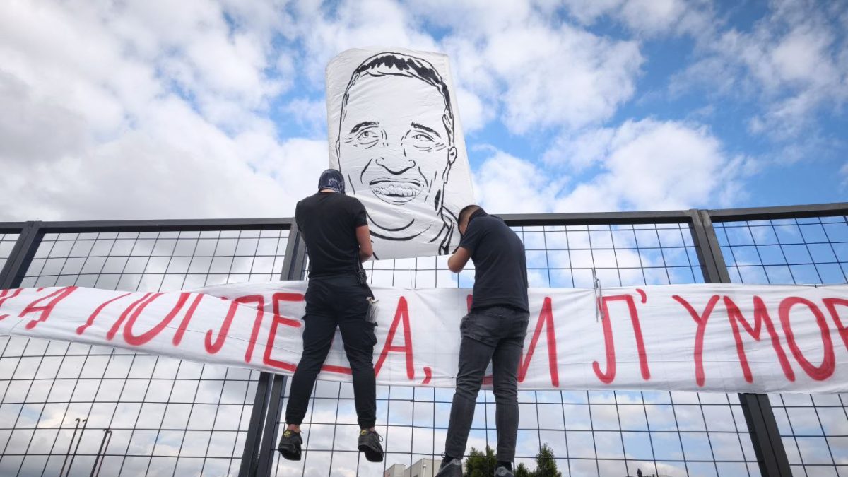Protest ispred zgrade Informera
