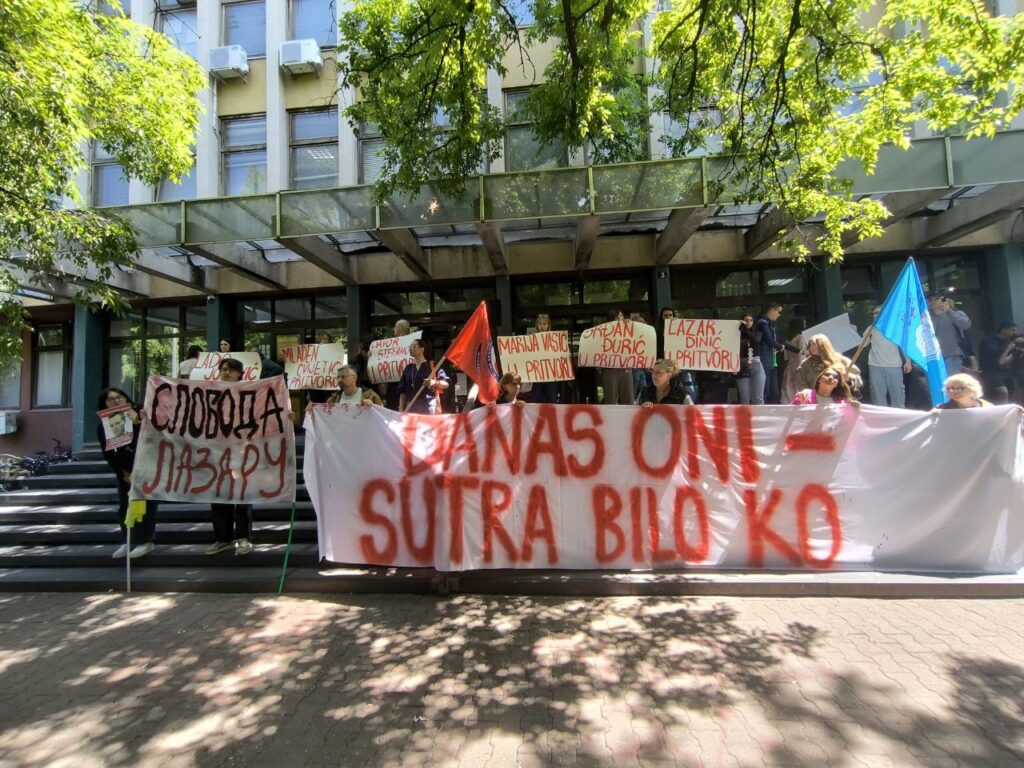 Još jednom odloženo suđenje novosadskoj dvanaestorki