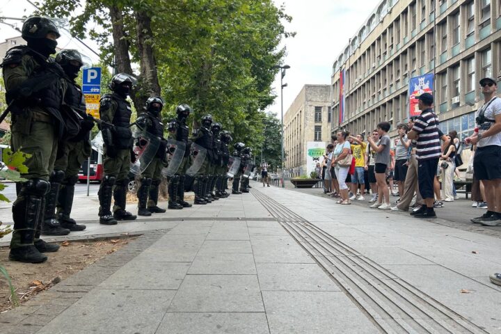 Blokada ispred Mašinskog fakulteta u Beogradu; Foto: Mašina