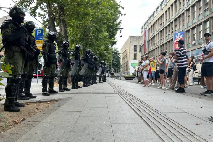 Blokada ispred Mašinskog fakulteta u Beogradu; Foto: Mašina