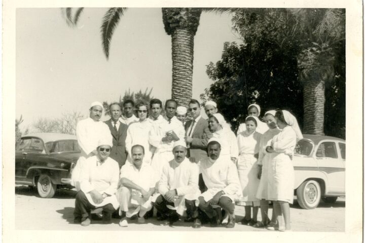 Franc Fanon i njegov medicinski tim u psihijatrijskoj bolnici Blida-Žoinvil u Alžiru, gde je radio od 1953. do 1956. godine