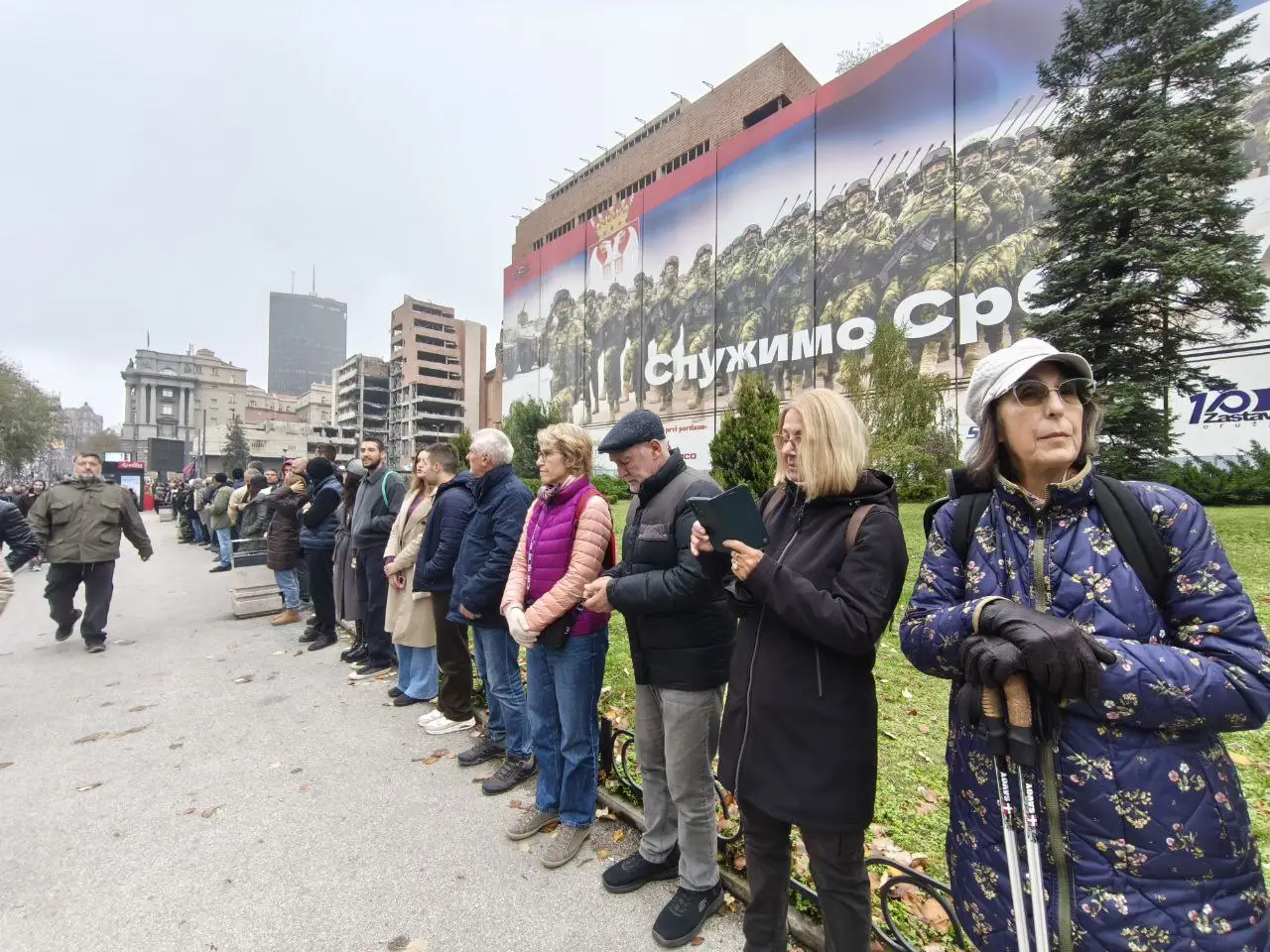 Živi zid oko Generalštaba