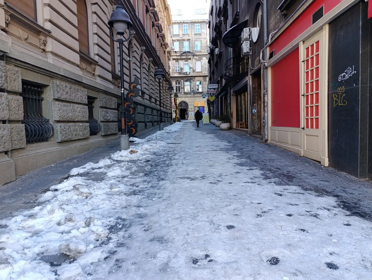 Sneg i led na ulicama u Beogradu; Foto: Mašina.