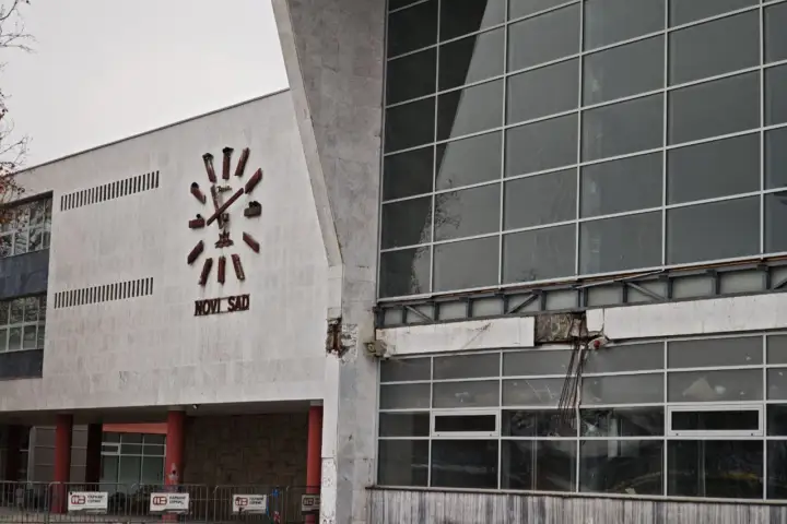 Železnička stanica u Novom Sadu; Foto: Mašina