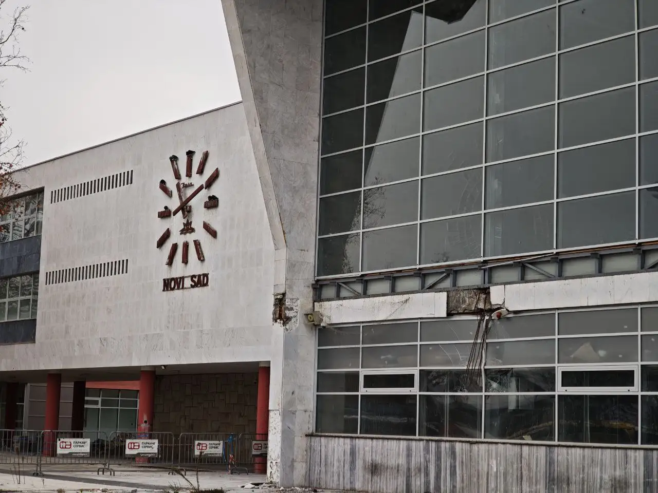 Železnička stanica u Novom Sadu; Foto: Mašina