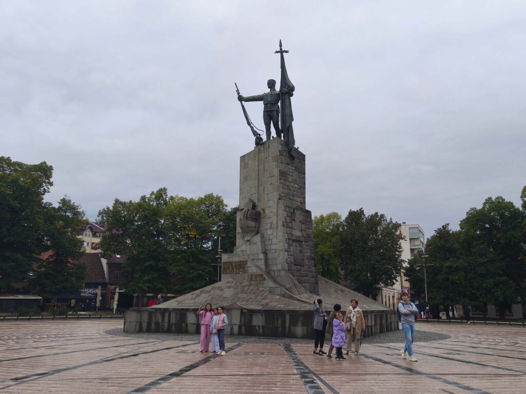 Napadi na Prajd karavan u Kraljevu i Zaječaru
