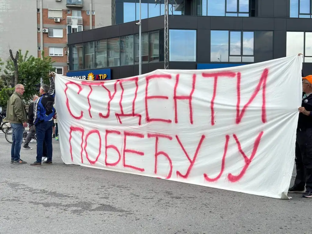 transparent studenti pobeđuju