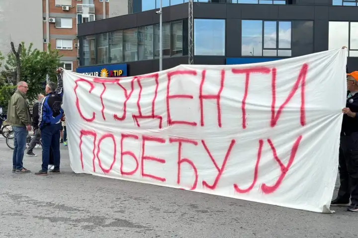 transparent studenti pobeđuju
