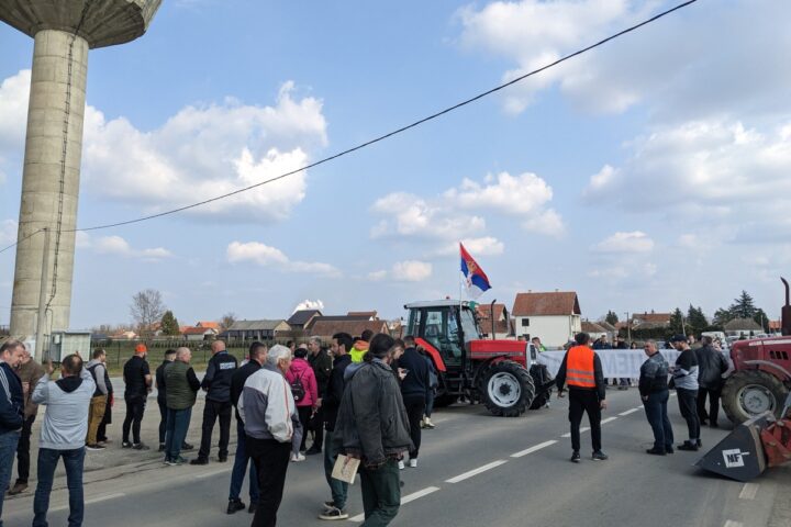 Blokada regionalnog puta Šabac-Obrenovac