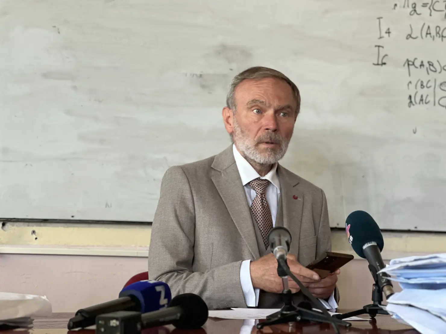Direktor Jovine gimnazije nije uhapšen