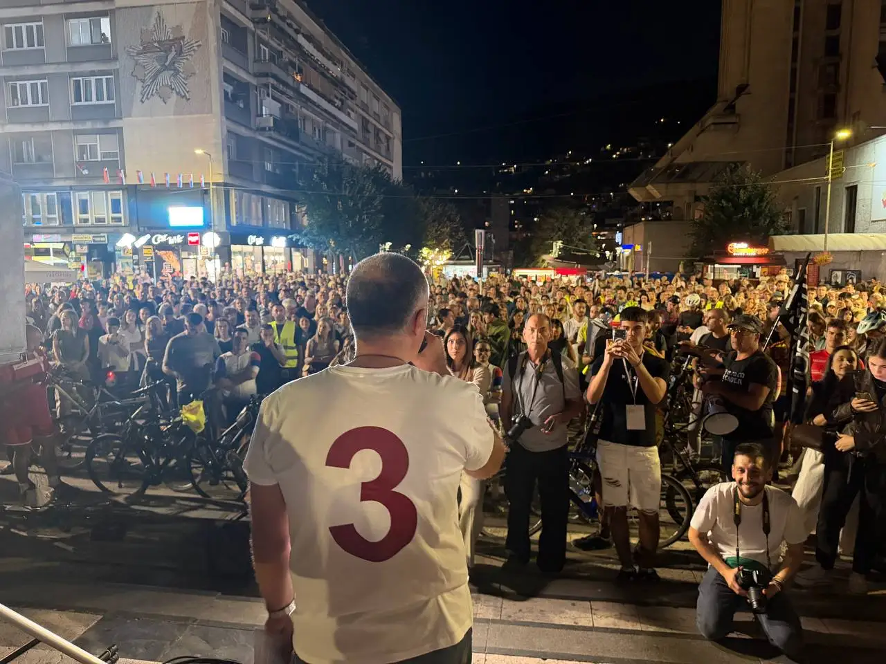 Predizborna kampanja 12/46